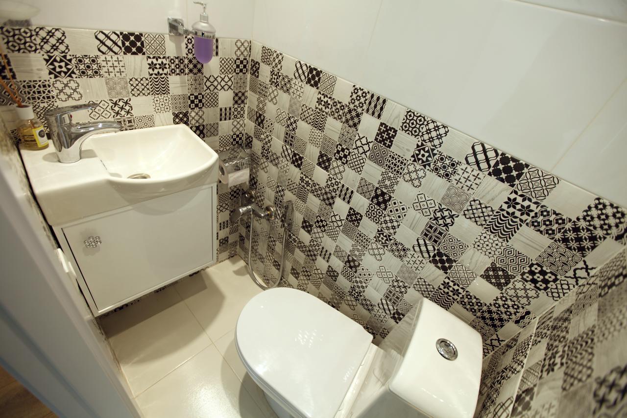 Diplomat Apartment Tbilisi Esterno foto