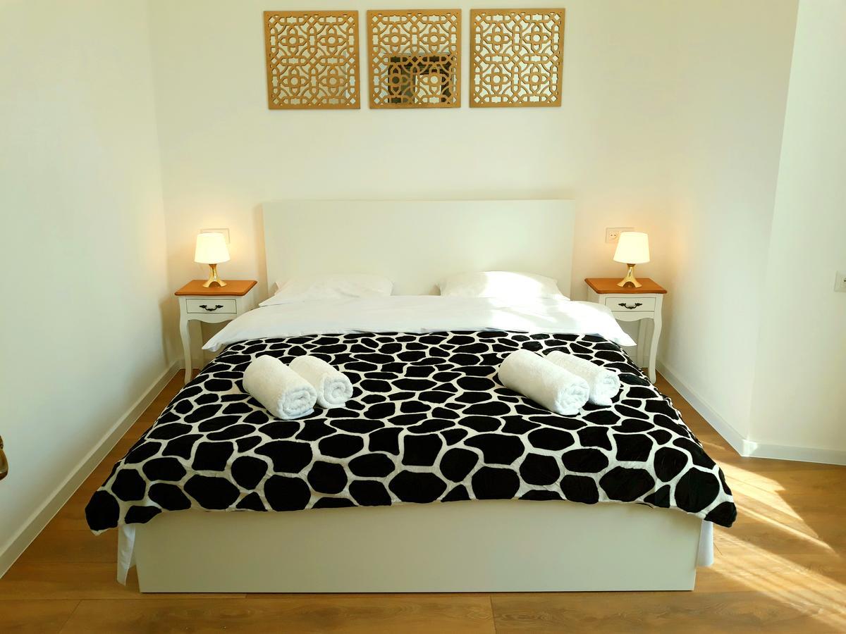 Diplomat Apartment Tbilisi Esterno foto